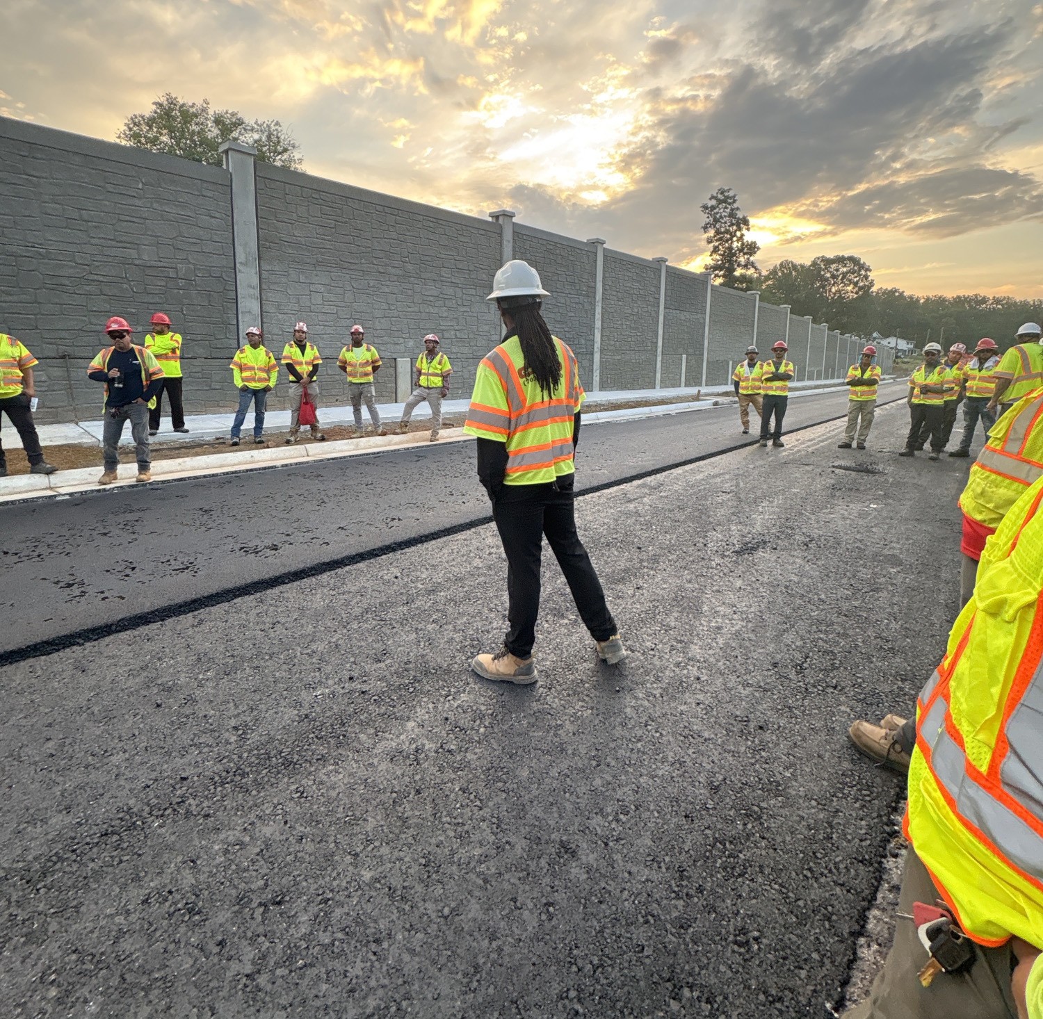Sagres Construction crew on site